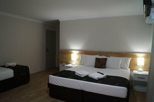 Гостиница Castle Crest Motel в Таунсвилле