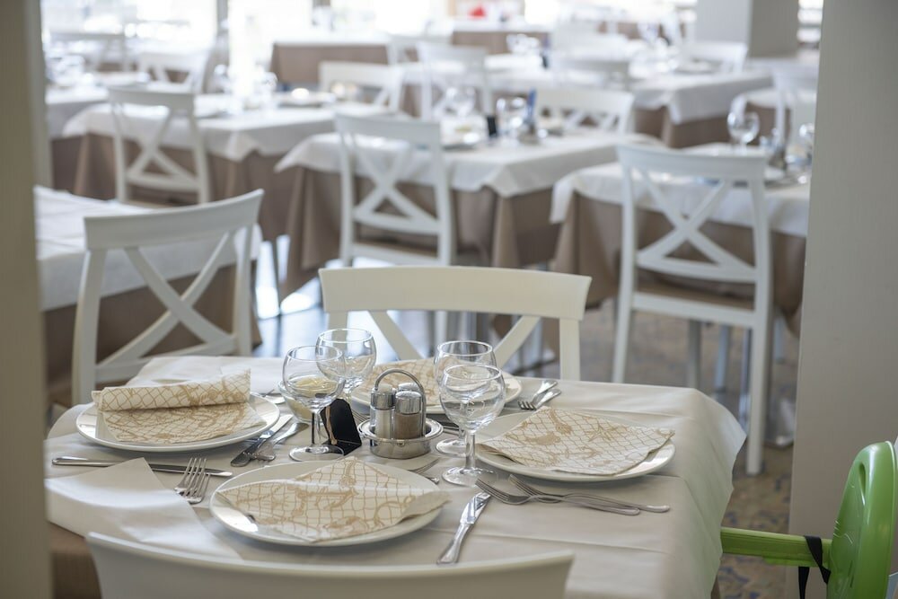 Фото Hotel Ambassador