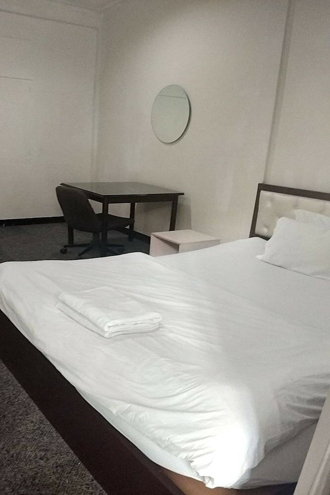 Фото Freesia Saladaeng Silom Apartments