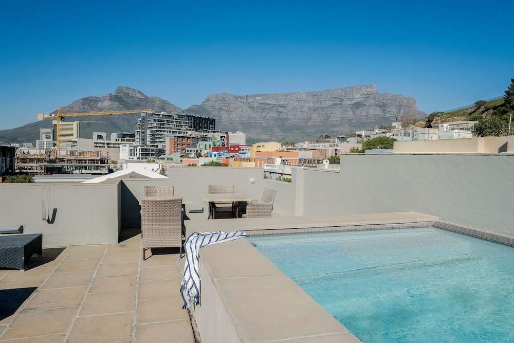 Фото Purple House