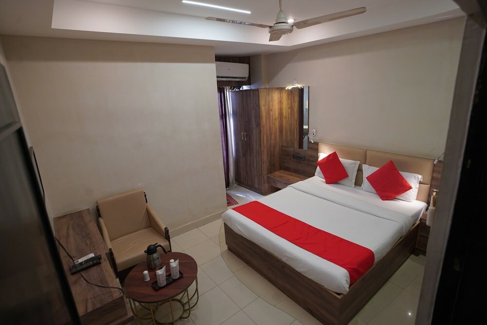 Фото Hotel Gokul