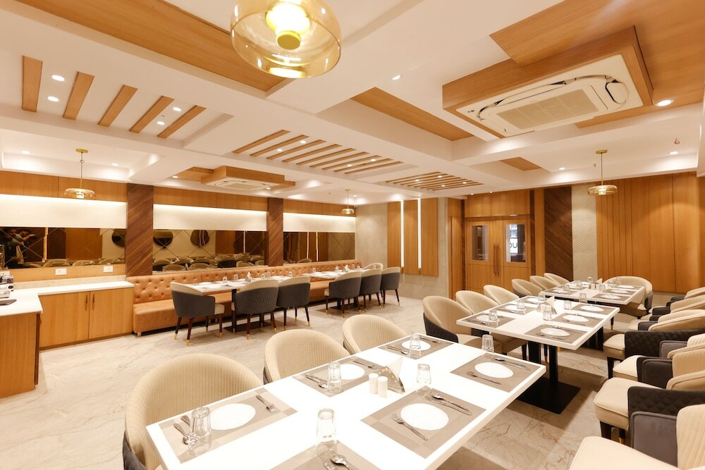 Фото Hotel Sarc Inn