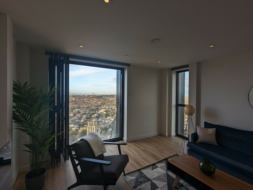 Фото Croydon by Charles Hope