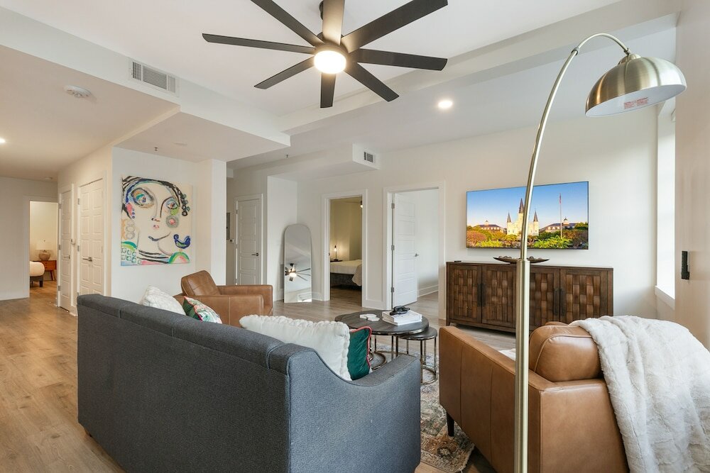 Фото Heart of Nola Modernized 4br Condo Gem