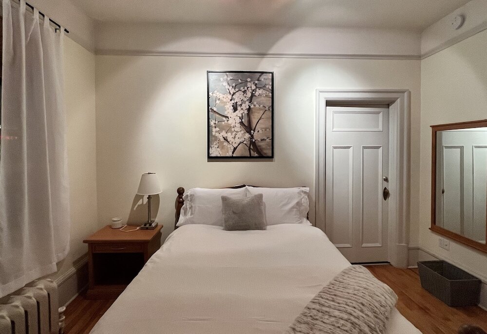 Фото Stirling House Bed & Breakfast