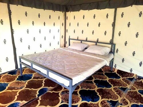 Гостиница Desert Inn Camp