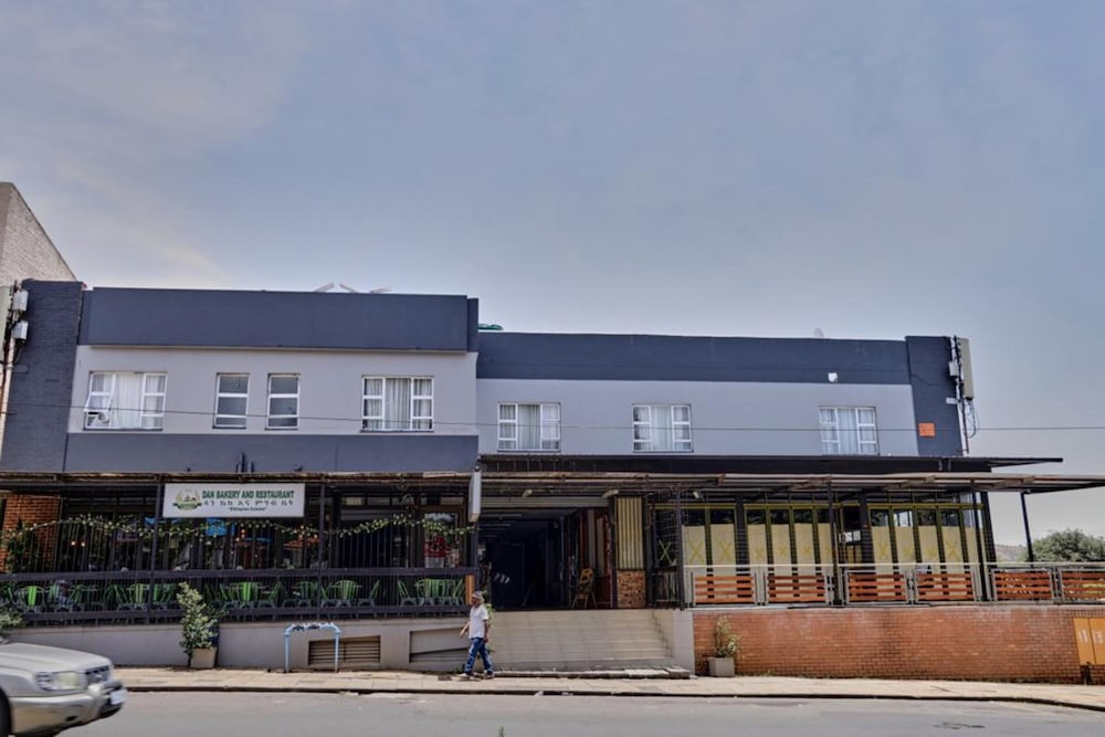 Фото отеля 1