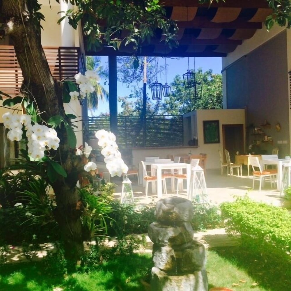 Фото Maxime Boutique Hotel