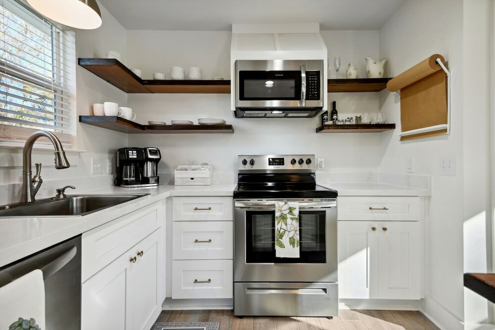 Фото Magnolia Suites Bsl