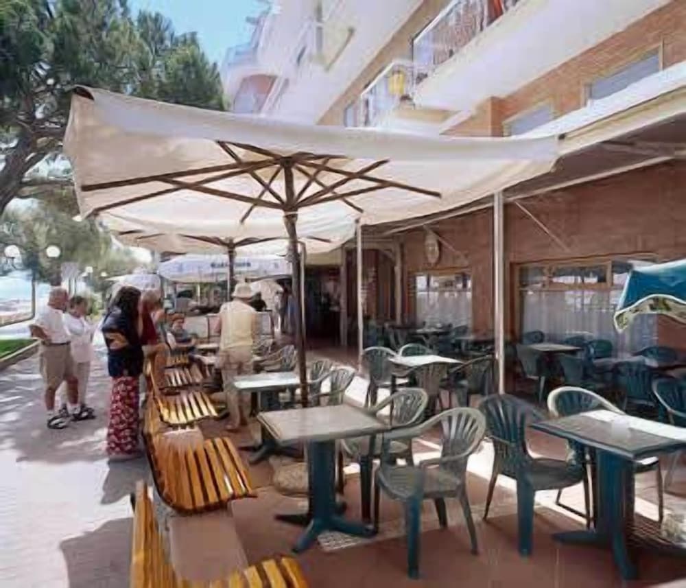 Фото Hotel Anita