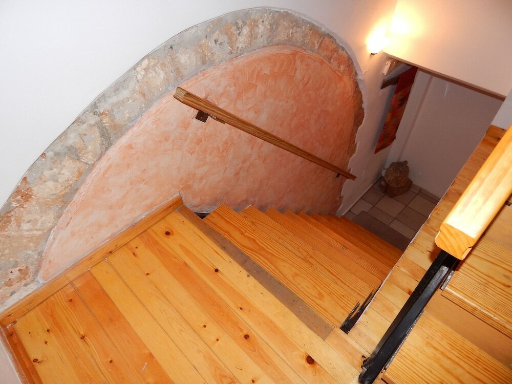 Фото Kasteli Suites