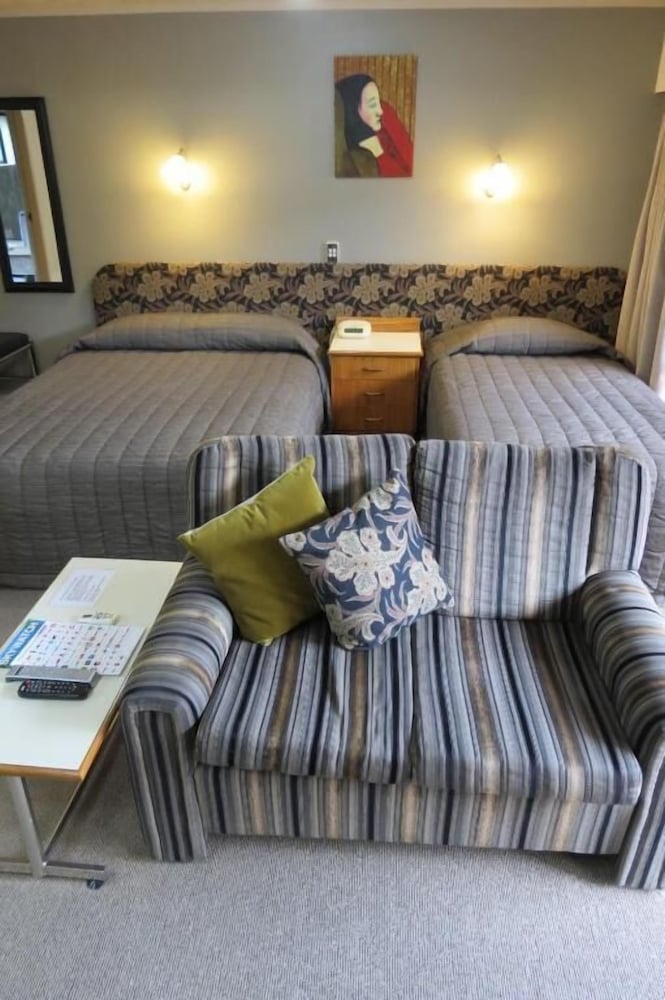 Фото Beetham Park Motel