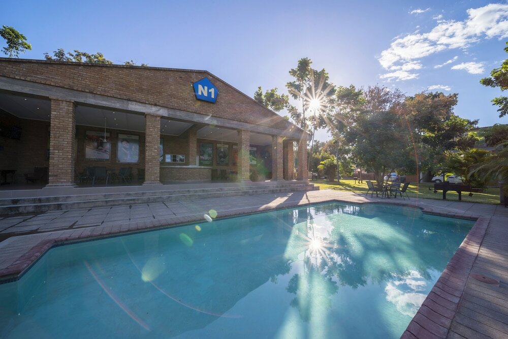 Фото The N1 Hotel & Campsite Victoria Falls