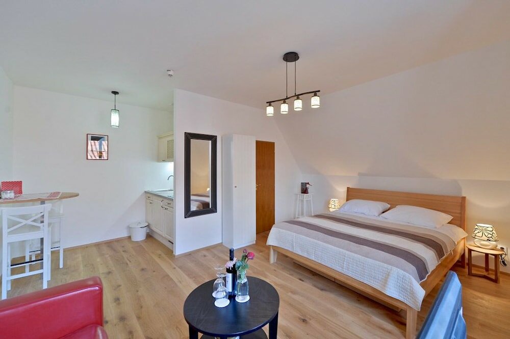 Фото Old Town Boutique Apartments