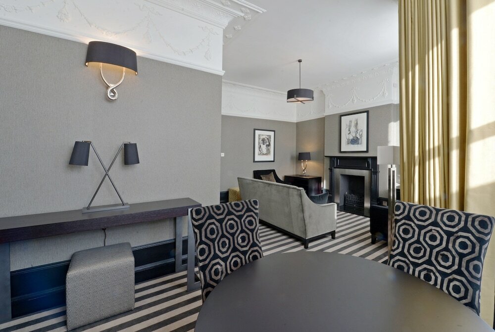 Фото The Chester Hotel