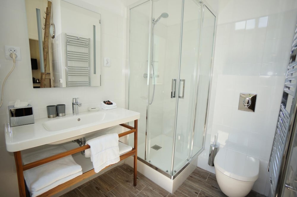 Фото Les Trois Lys