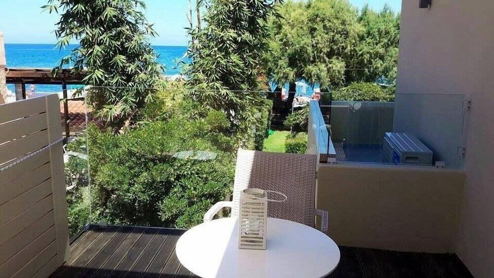 Фото Ilias Apartments