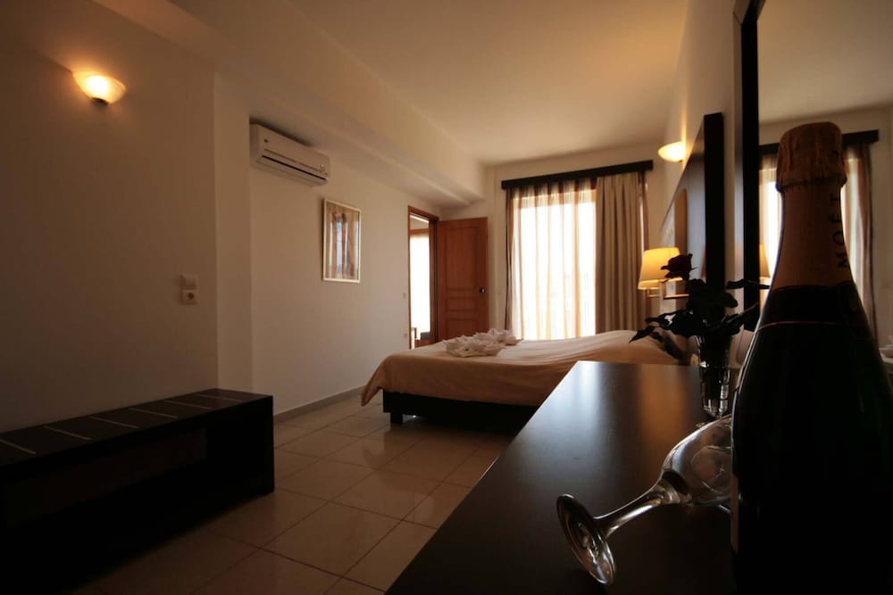 Фото Castro Beach Hotel