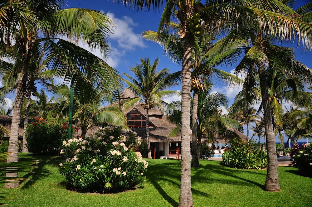 Фото The Pyramid Cancun by Oasis