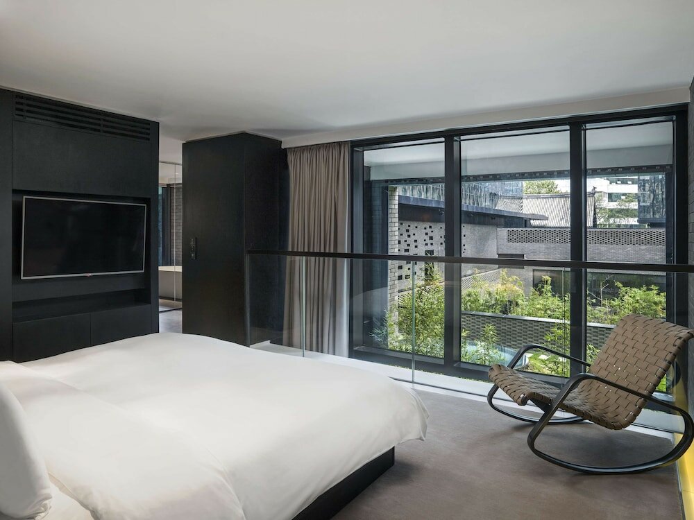 Фото The Temple House