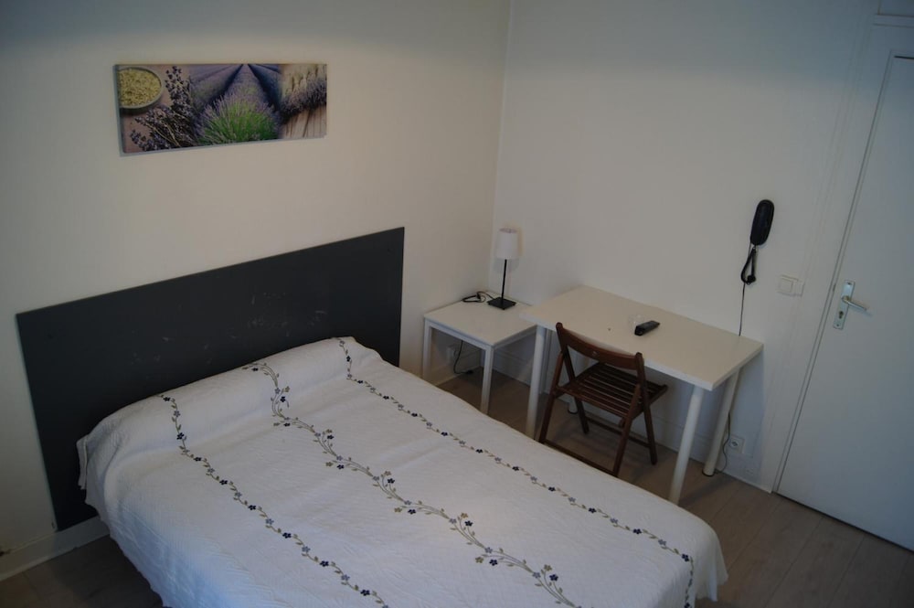 Фото Hôtel Moderne