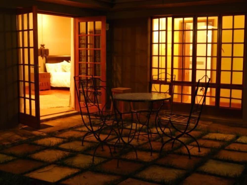 Фото The Wardrobe Guest House