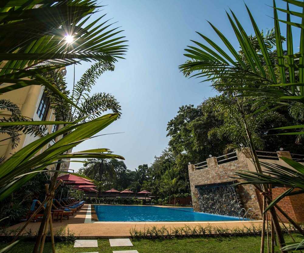 Фото Rose Garden Hotel