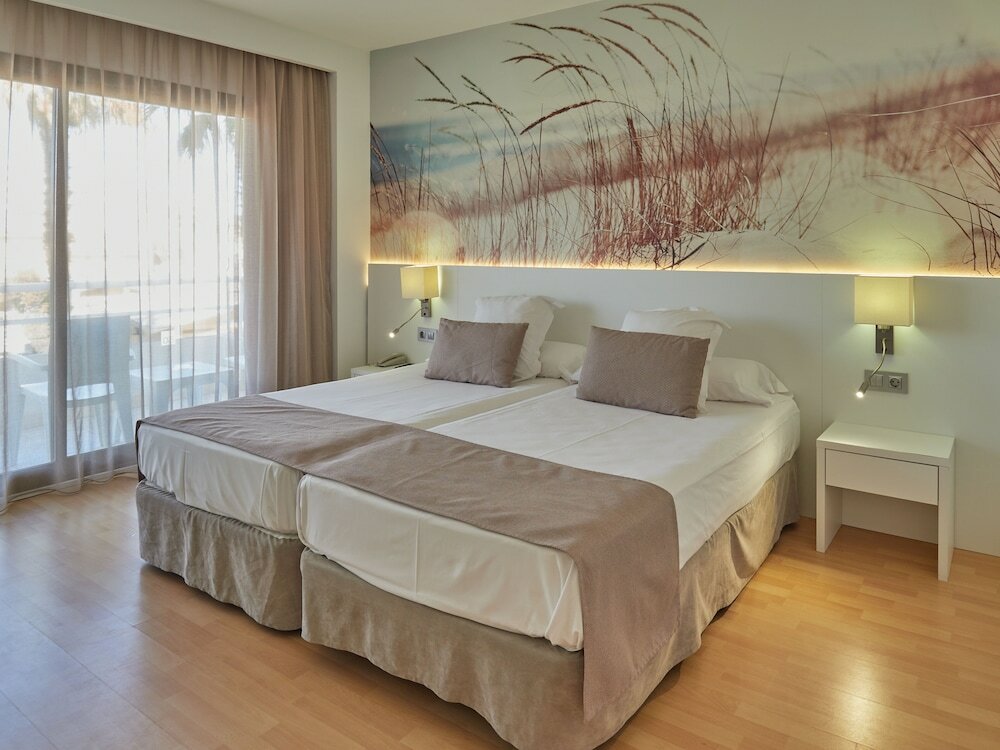 Фото Bq Can Picafort Hotel