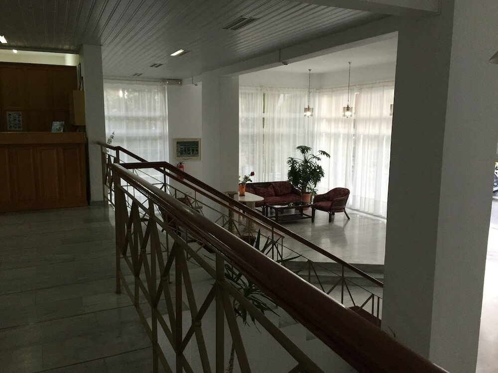 Фото Jasmine Hotel Apartments