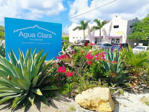 Гостиница Agua Clara Eco Suites в Ораньестаде