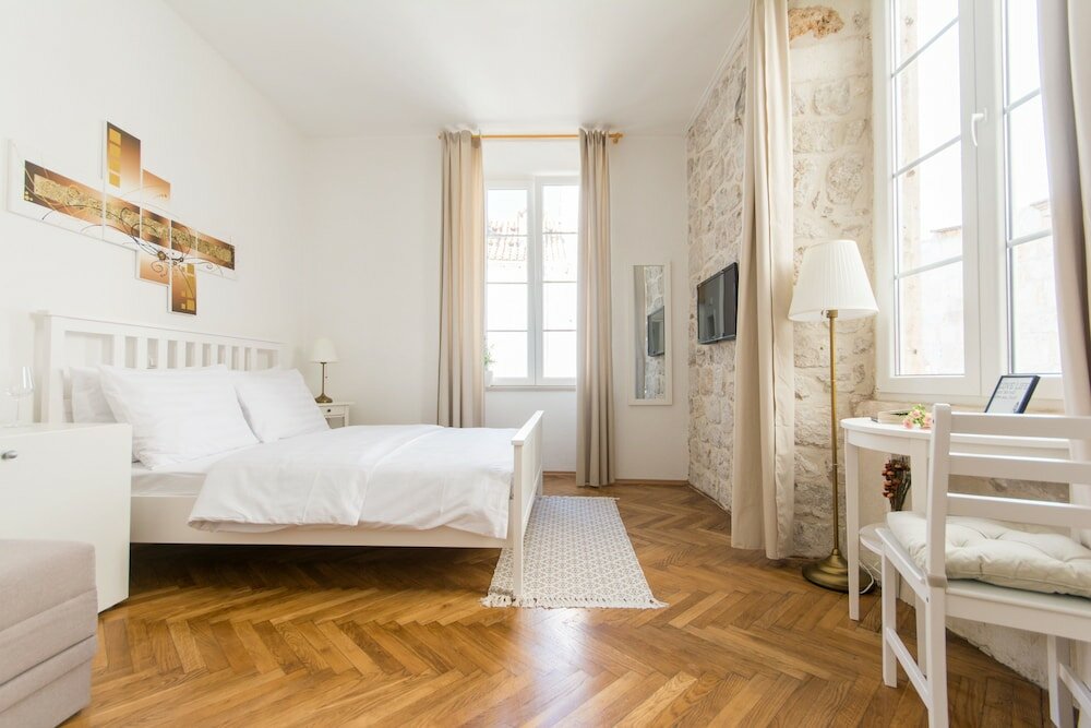 Фото Rooms Eden Old Town