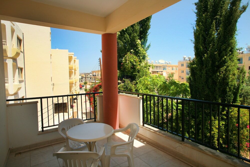 Фото New York Plaza Hotel Apartments