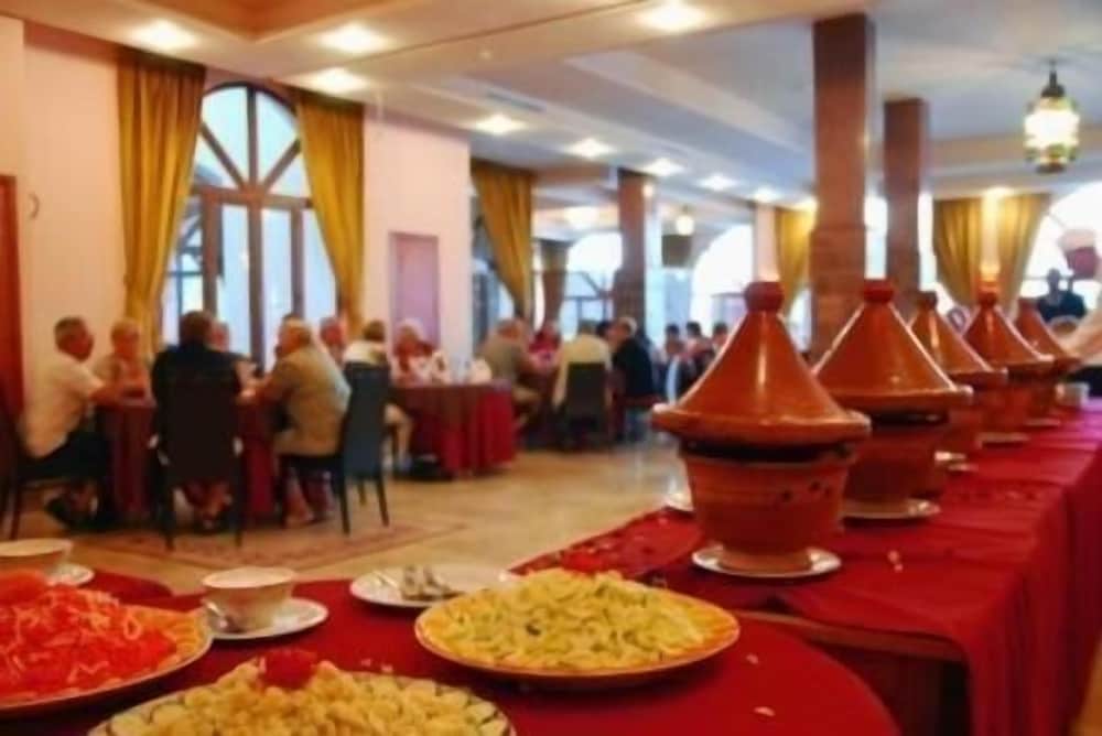 Фото Hotel Chems du Lac