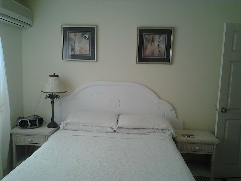 Фото Croton Studio at Sungold House Barbados