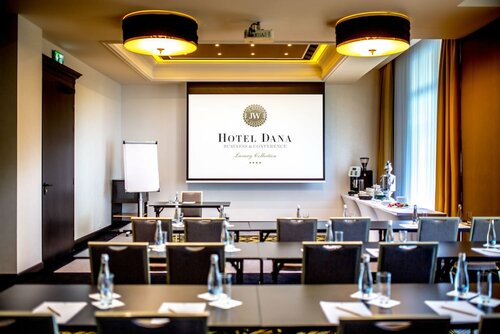 Гостиница Hotel Dana Business & Conference в Полице