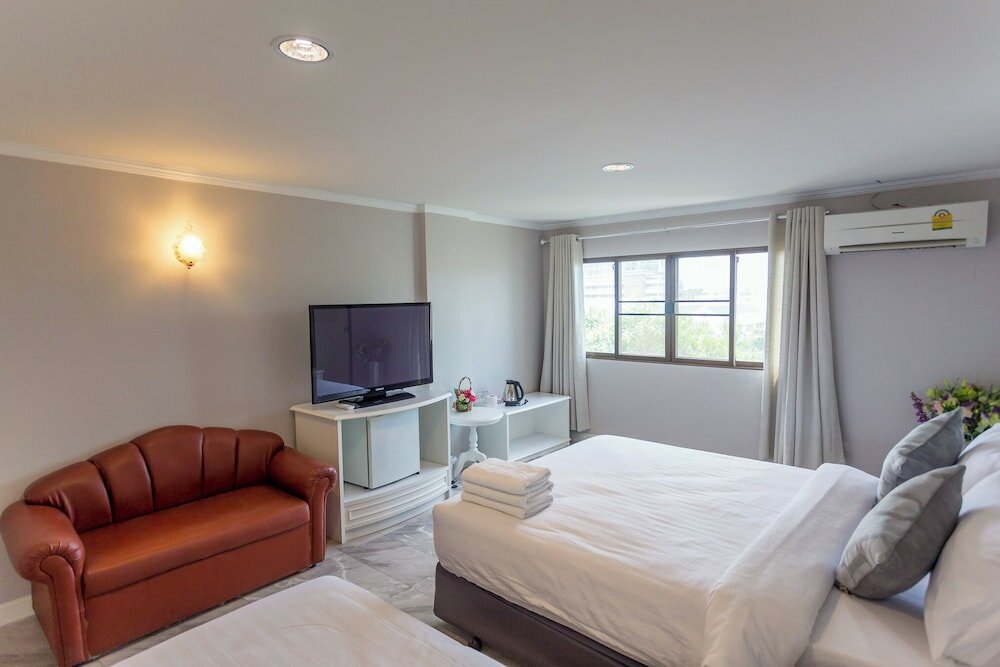 Фото Chaipat Hotel