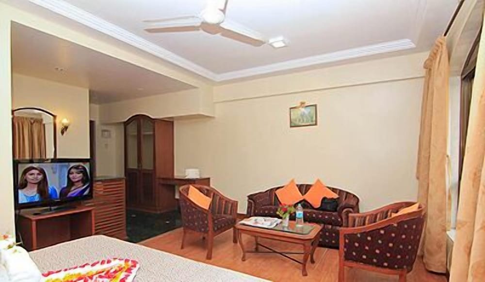 Фото Hotel The Metropole