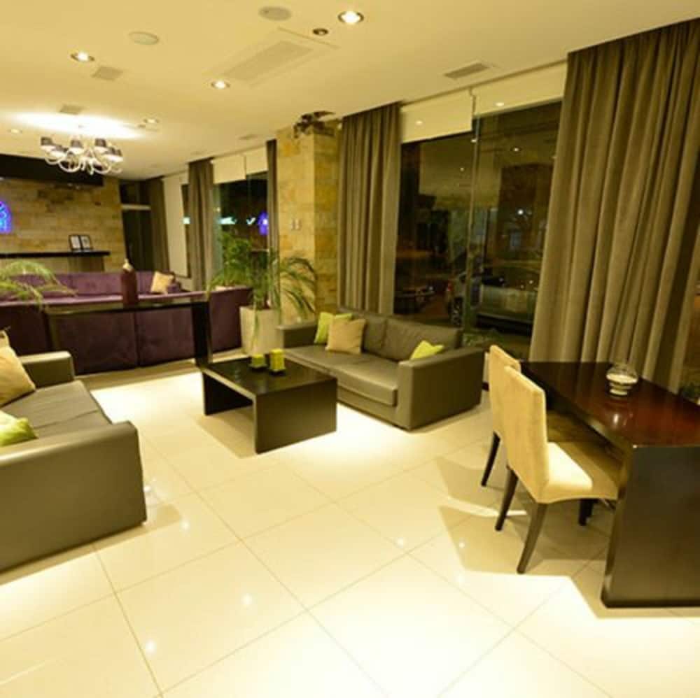 Фото Neuquen Tower Hotel