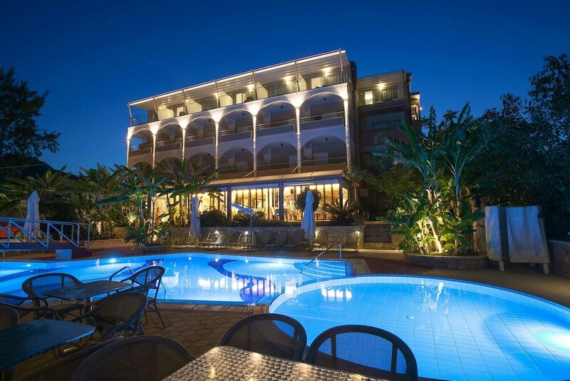 Гостиница Paradise Lost Hotel-Apartments