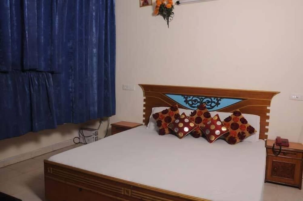 Фото Hotel City Plaza 3