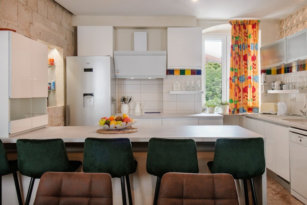 Фото Bouganvillea Split Apartments