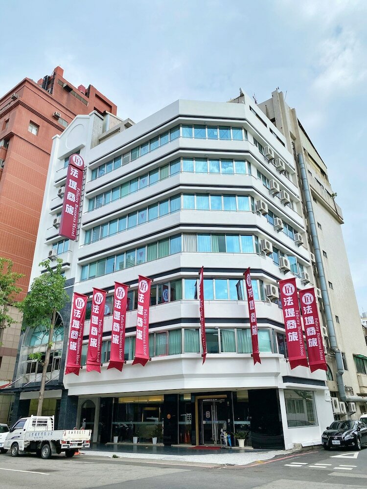 Фото отеля 1