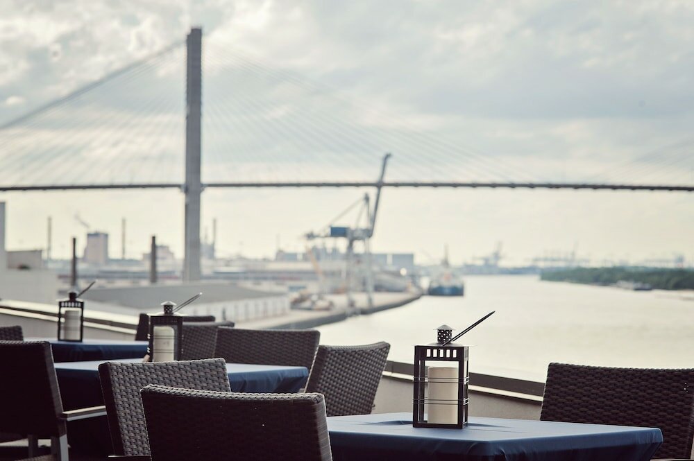 Фото The Cotton Sail Hotel, Tapestry Collection by Hilton