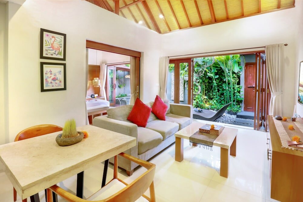 Фото Legian Kriyamaha Villa