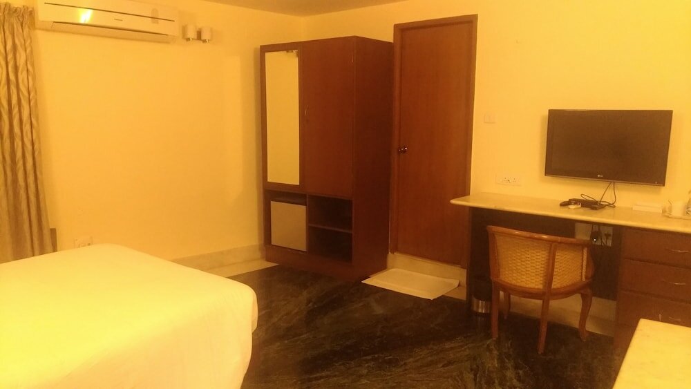 Фото Hanu Reddy Residences Poes Garden