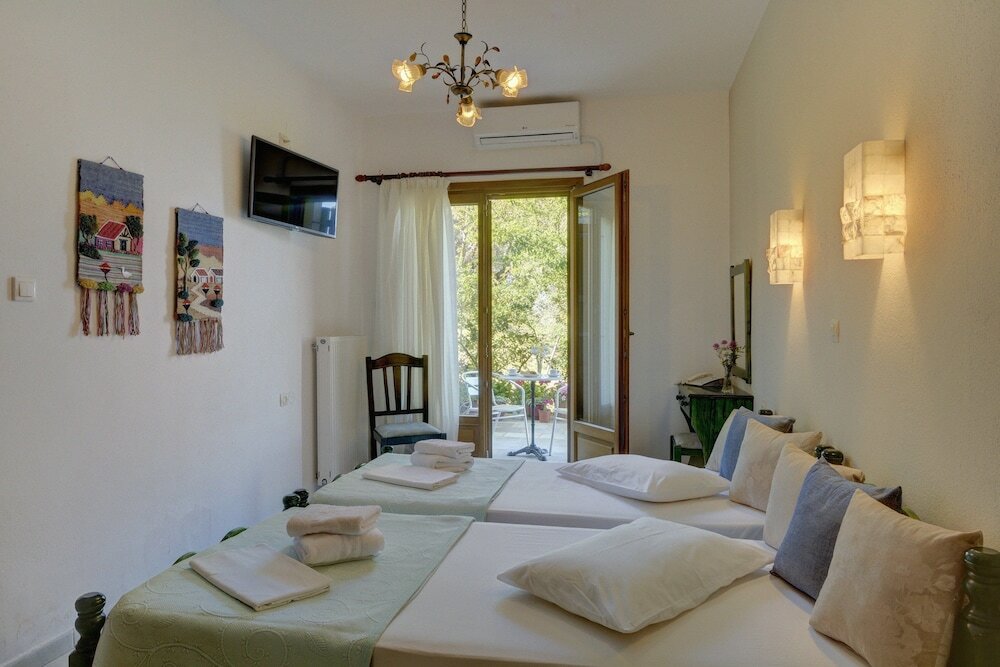 Фото Hotel Agnadi-Horefto