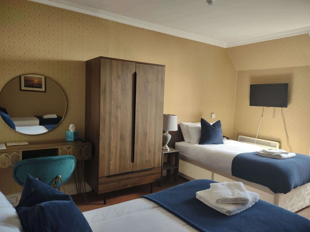 Фото Harbour Cottage