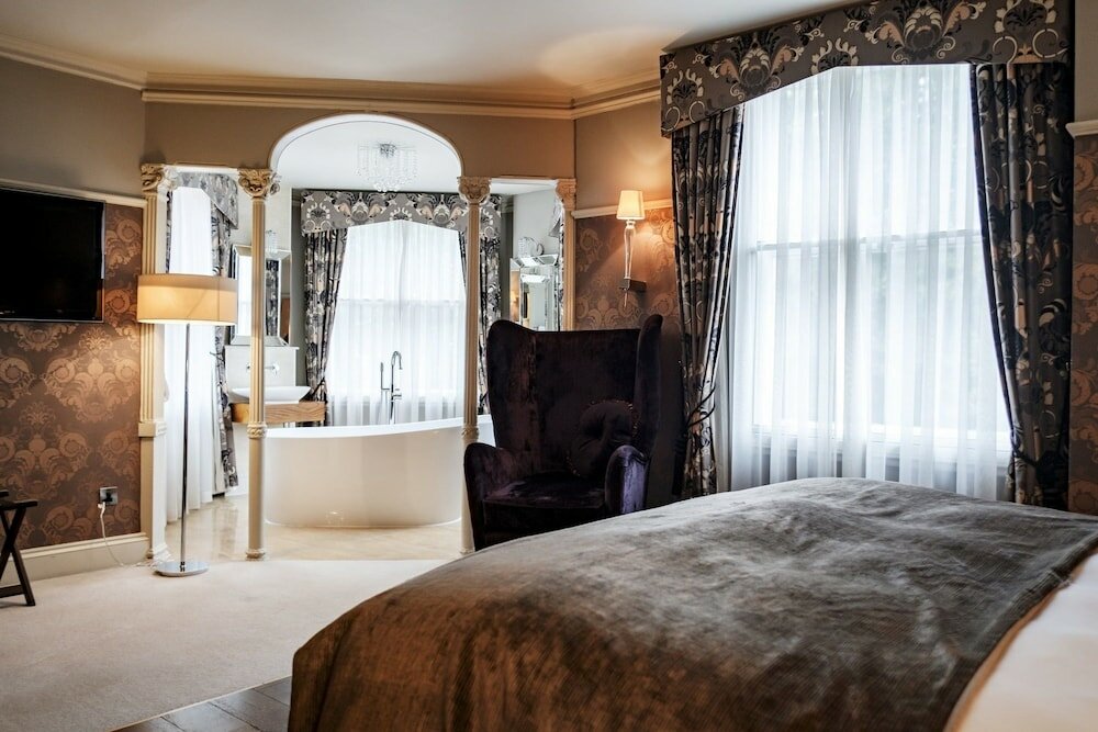 Фото The Drayton Court Hotel