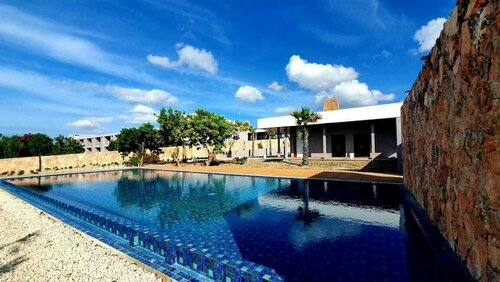 Гостиница Kambaniru Beach Hotel & Resort в Вайнгапу