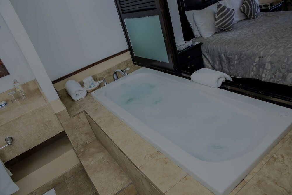 Фото La Posada Hotel & Beach Club